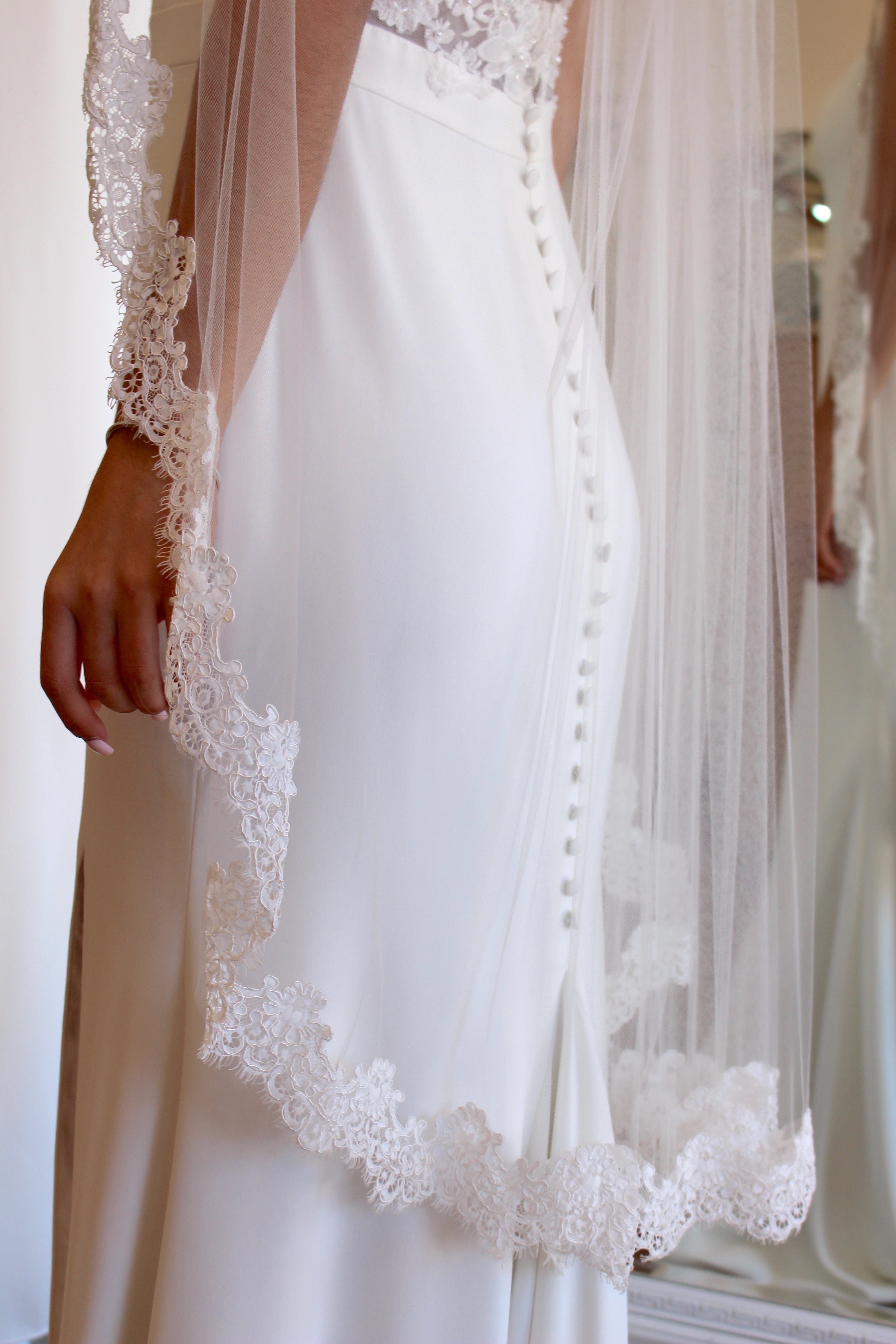 Merinda Lace Veil