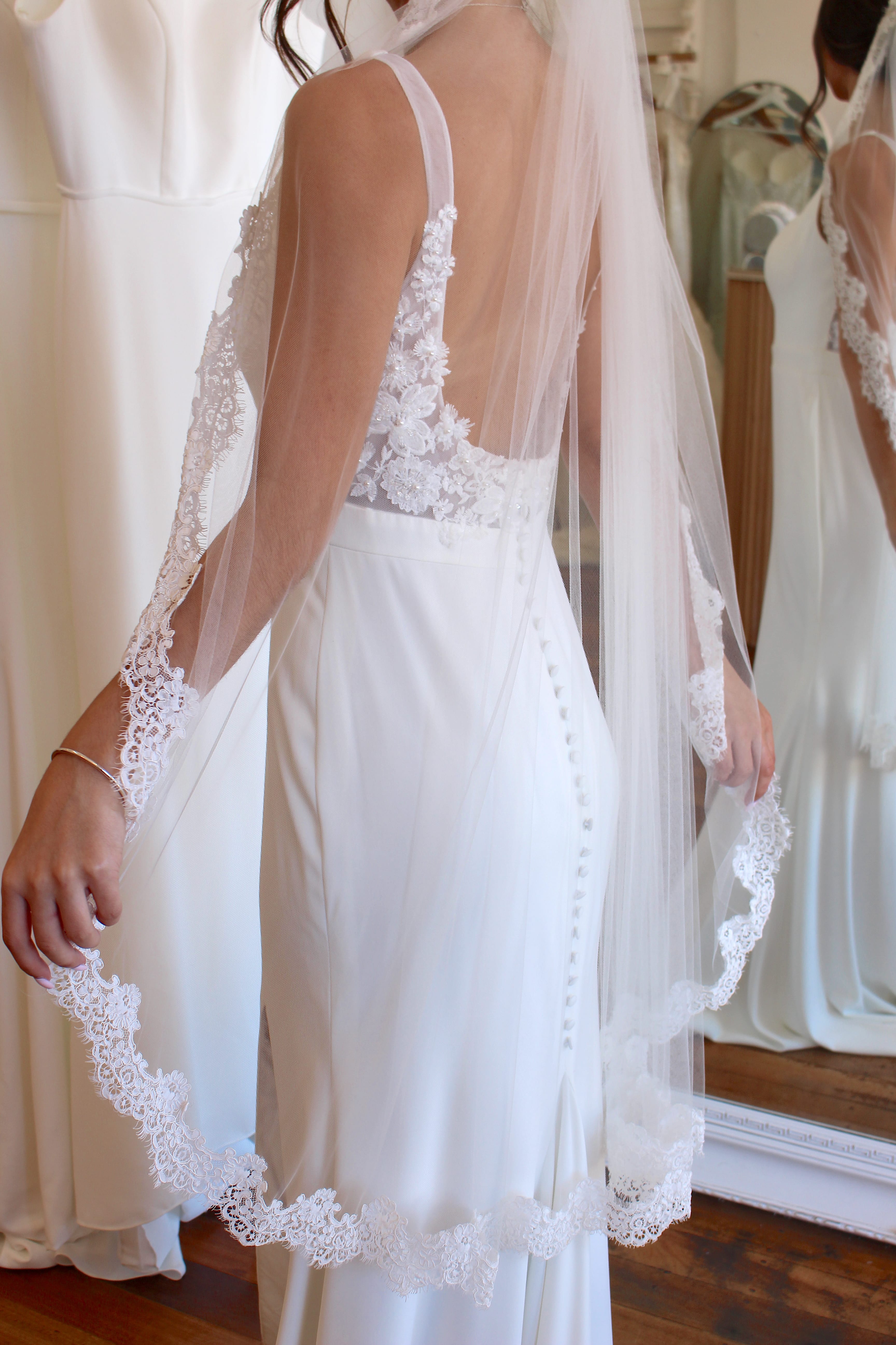 Merinda Lace Veil