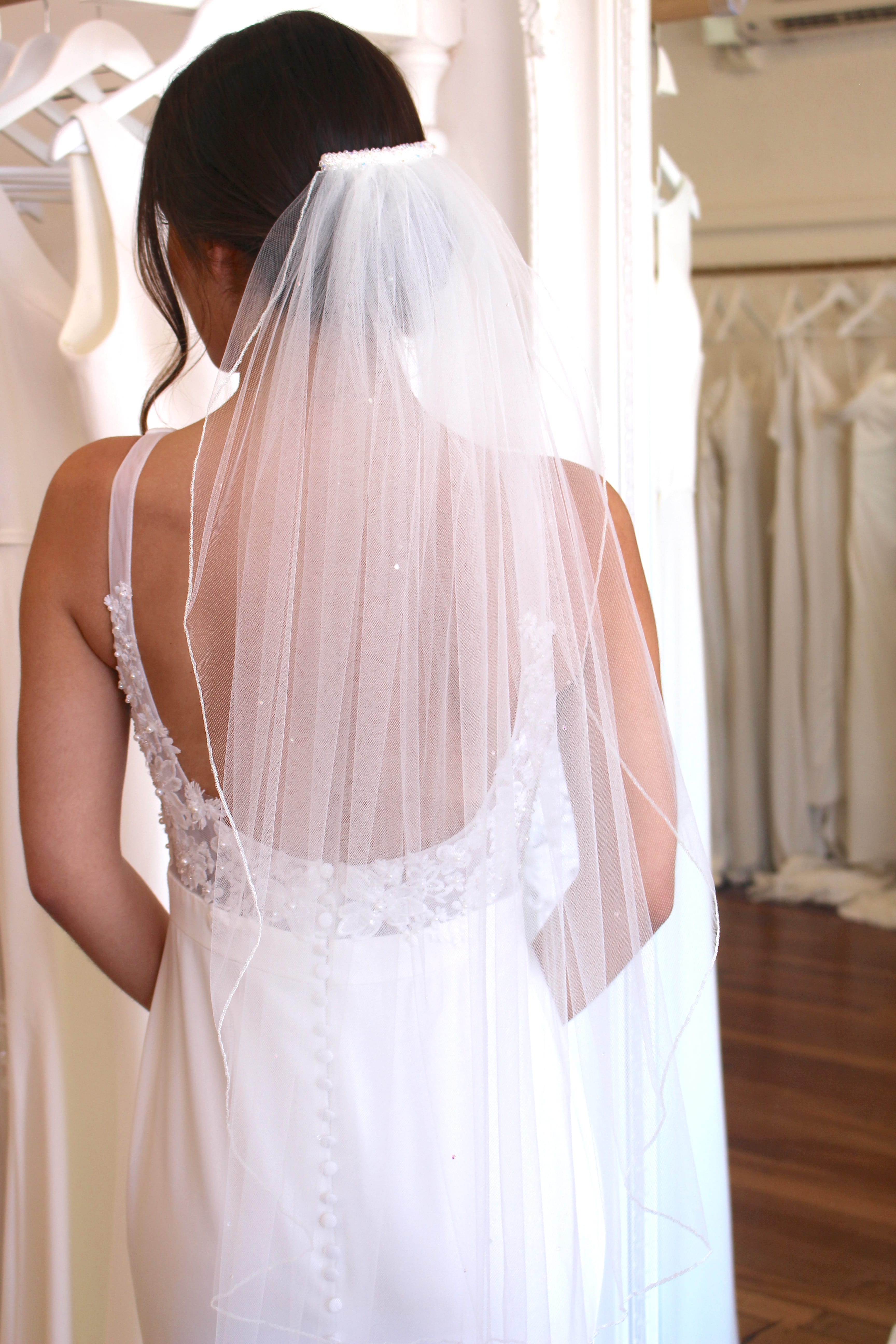 Halle Elbow Veil