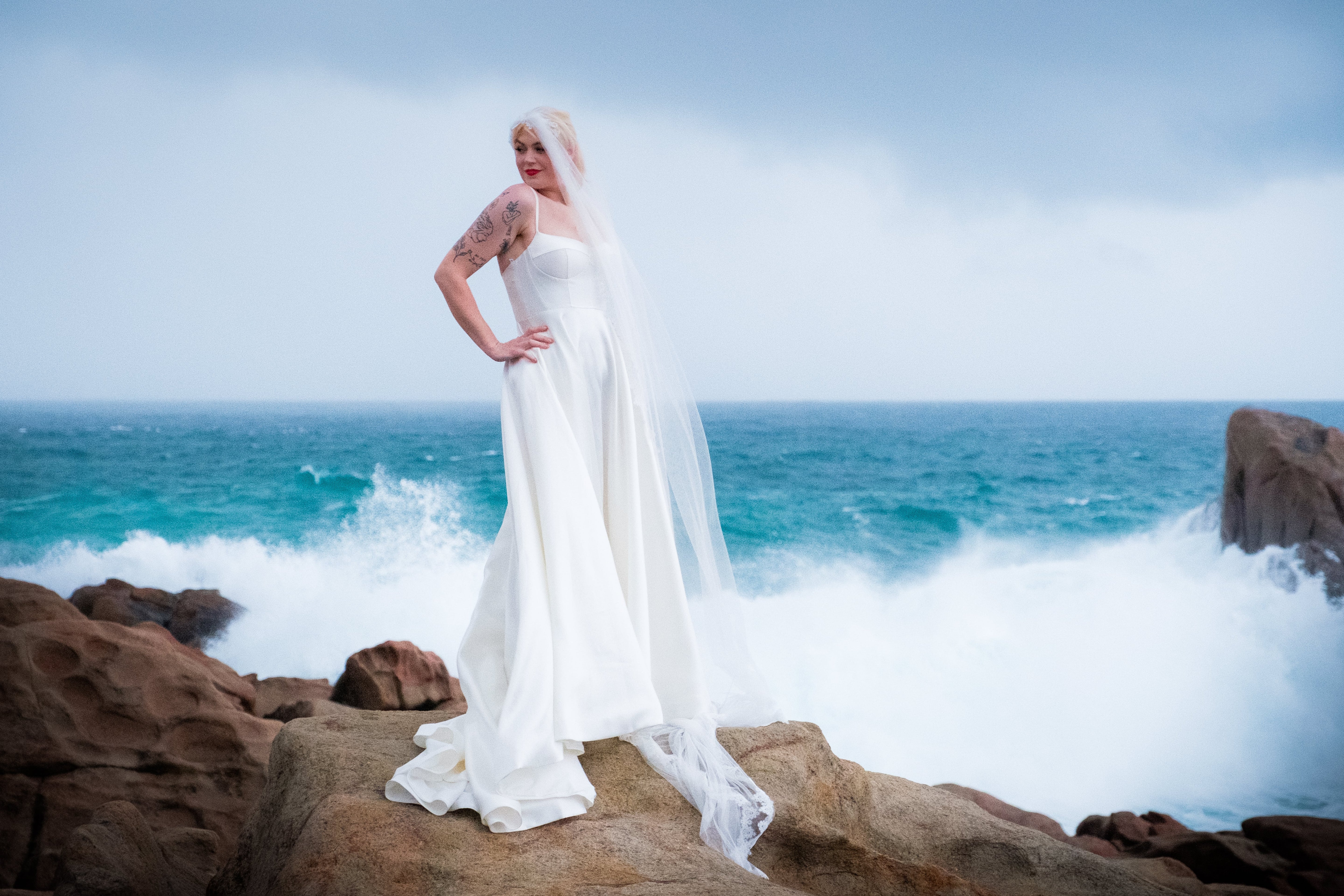 Louisa Lace Trim Veil