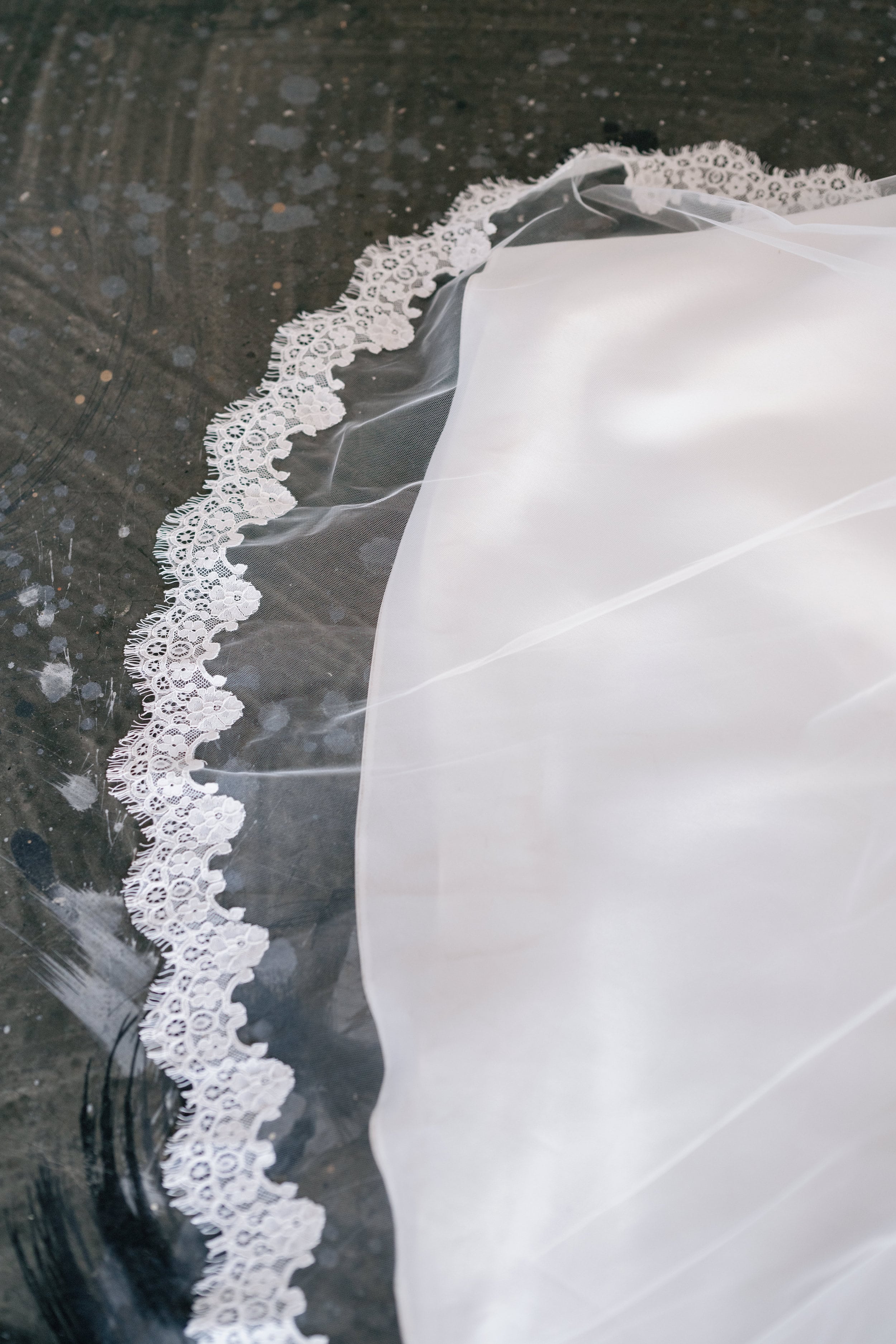 Merinda Mantilla Lace Veil
